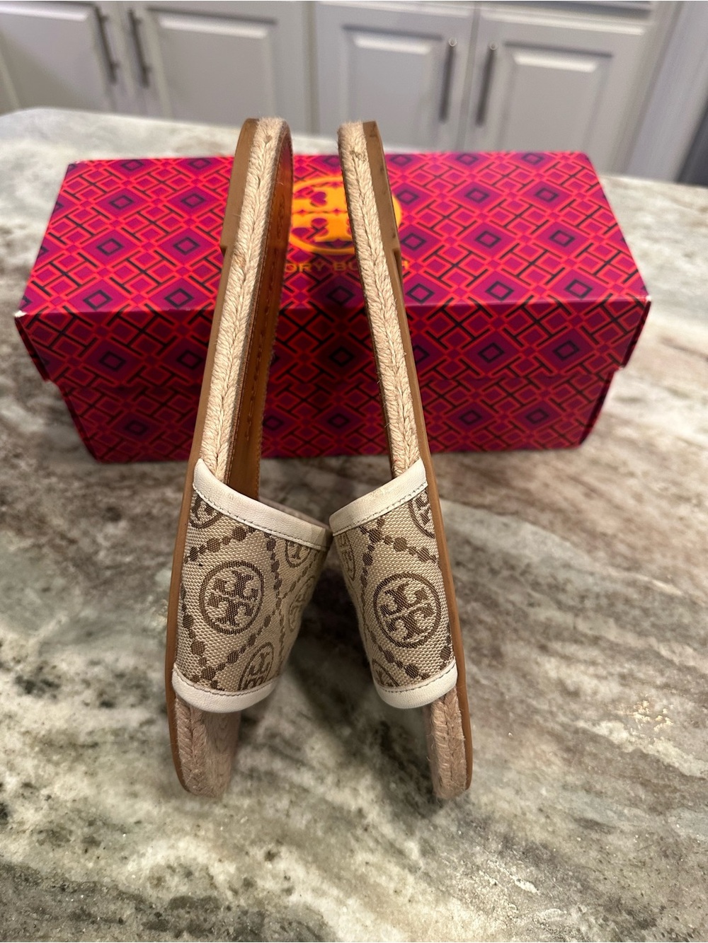 Tory Burch T Monogram Espadrille Slide Hazel Jacquard Nappa Leather Size 8 - Picture 4 of 8